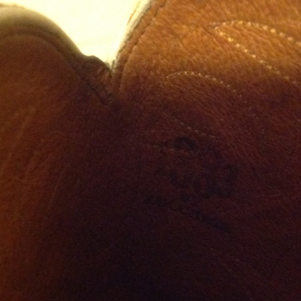 Women's size 8 1/2 B Lucchese Cowgirl boots. - Picture 7 of 8